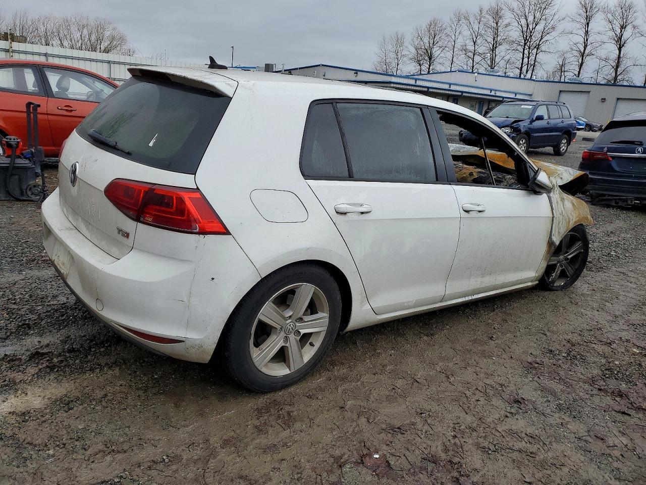 2017 VOLKSWAGEN GOLF