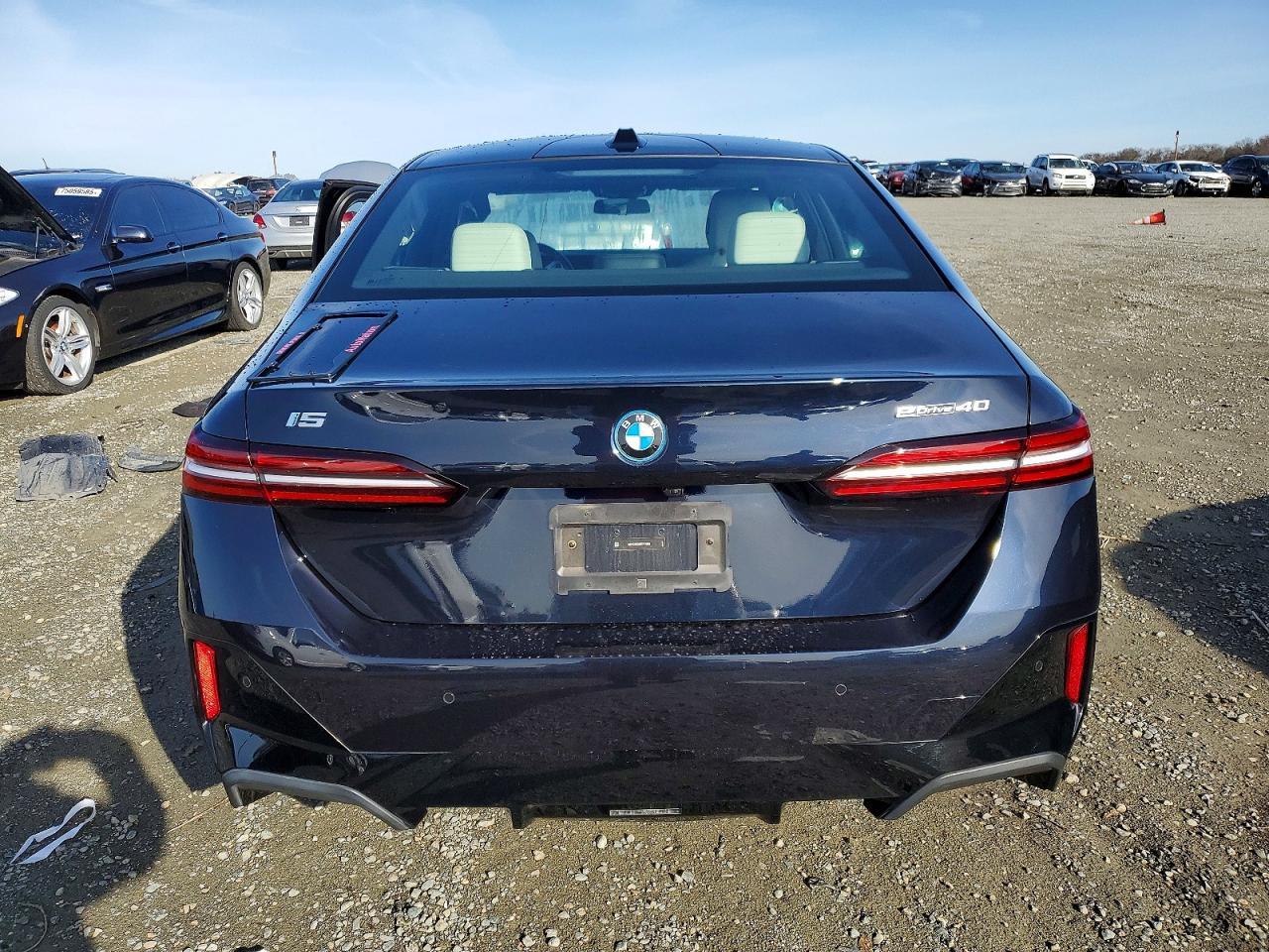 2024 BMW i5