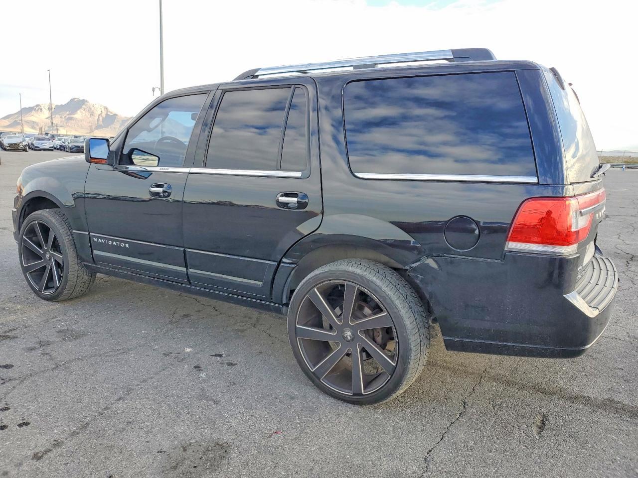 2016 LINCOLN Navigator