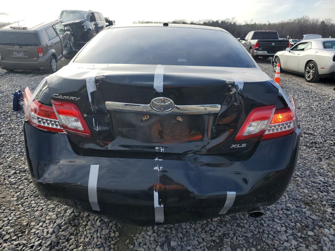 2011 TOYOTA CAMRY