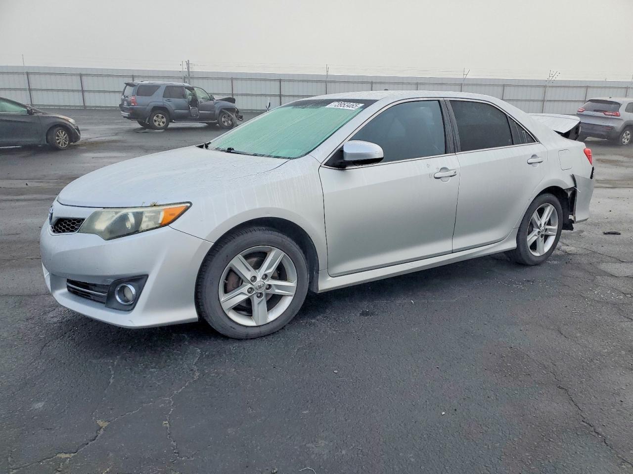2014 TOYOTA CAMRY