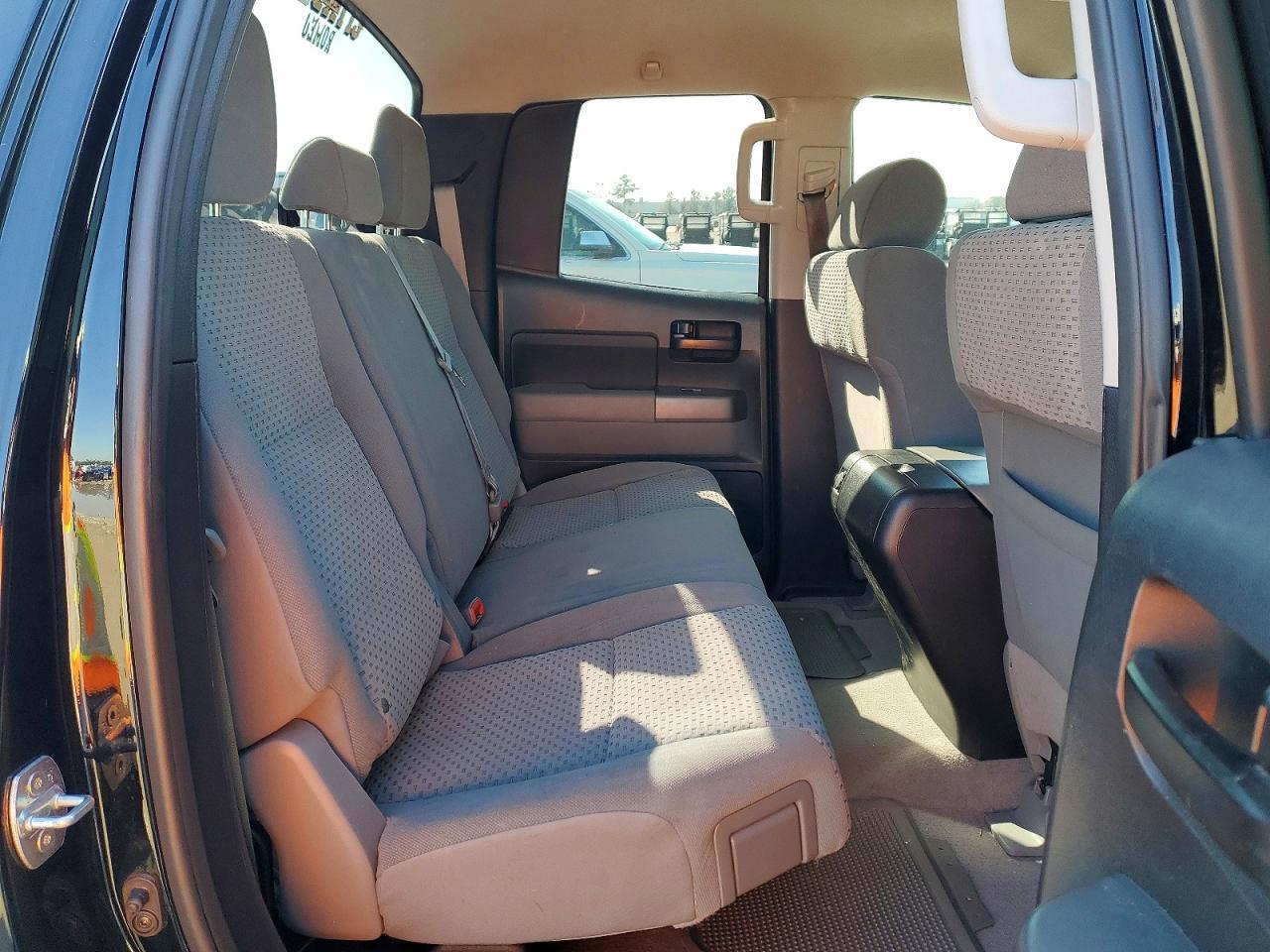 2011 TOYOTA TUNDRA