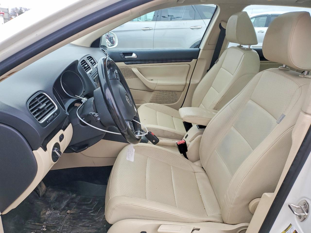 2012 VOLKSWAGEN JETTA