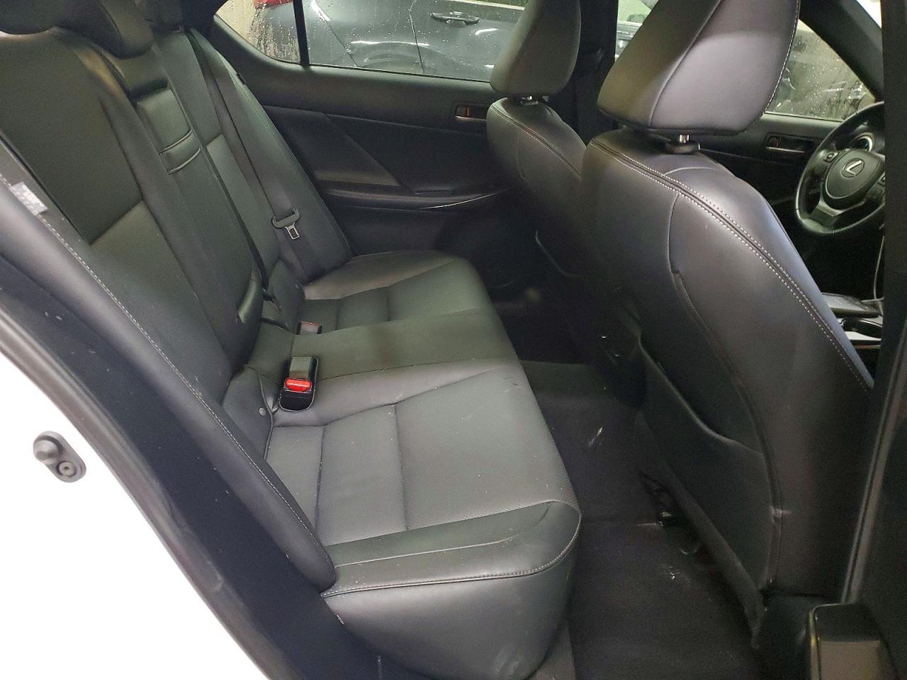 2021 LEXUS IS 300
