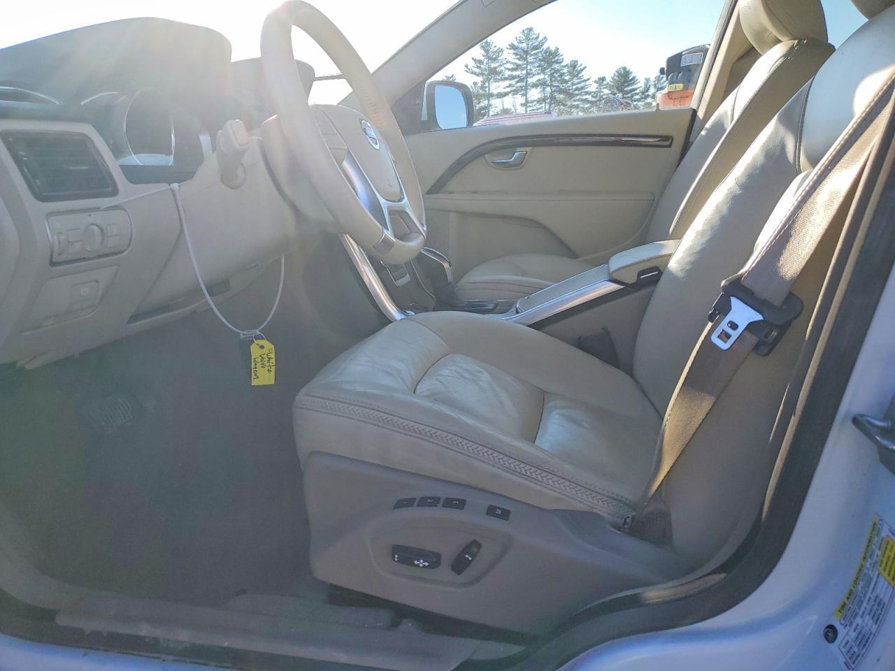 2015 VOLVO XC70