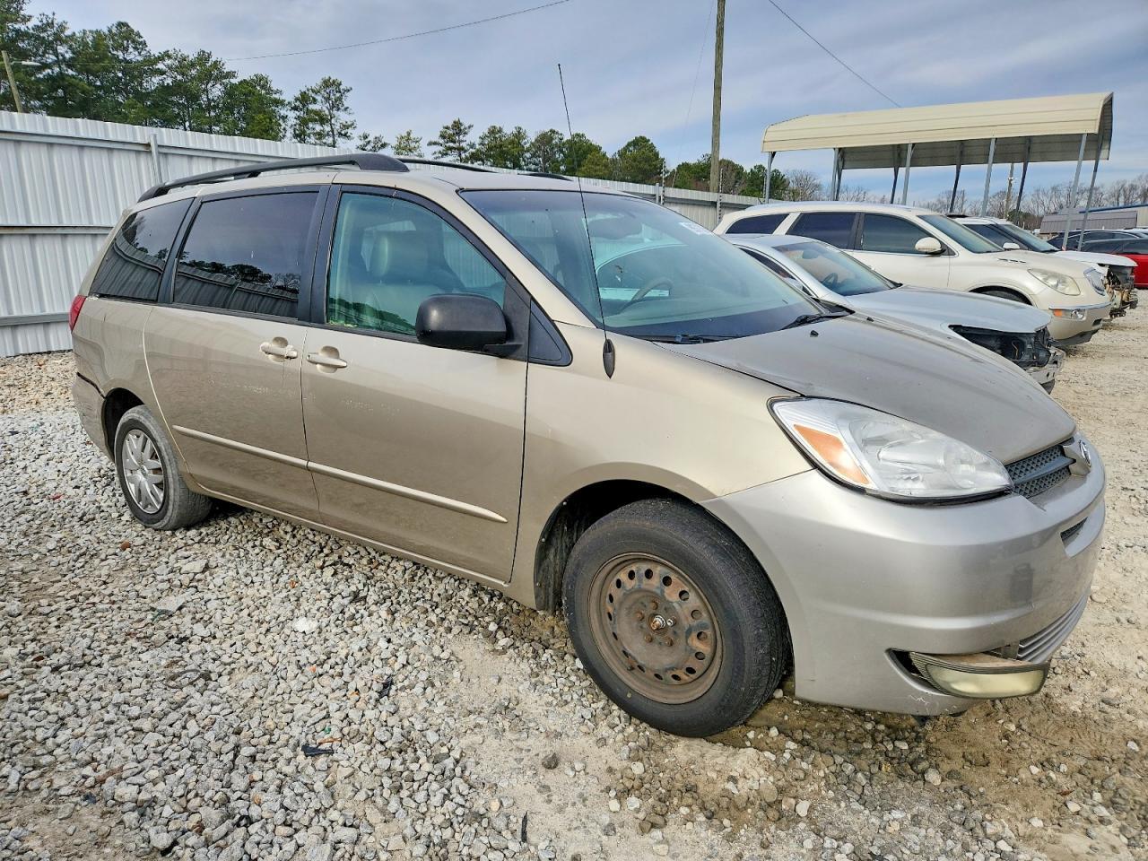 2004 TOYOTA SIENNA