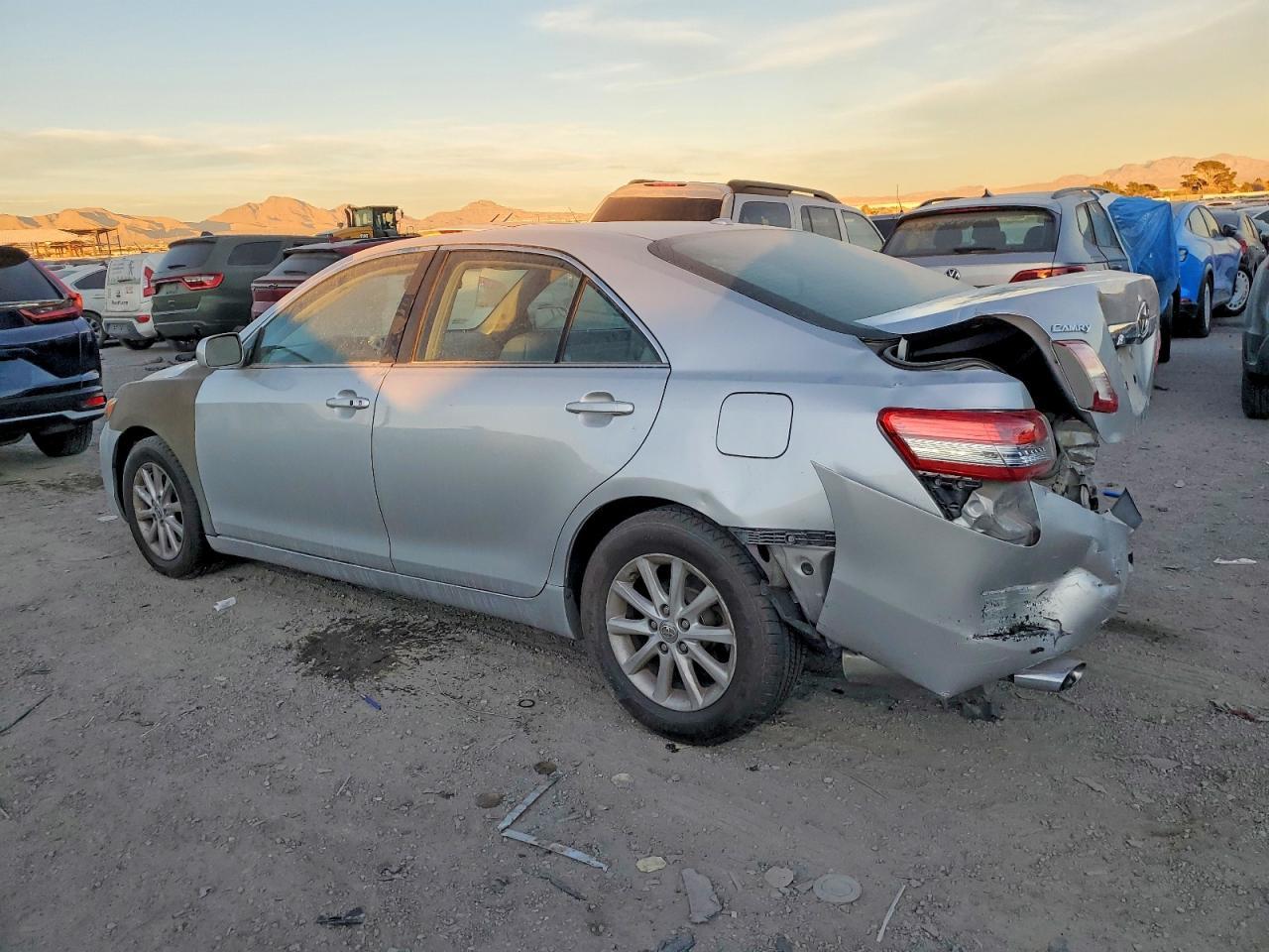 2011 TOYOTA CAMRY