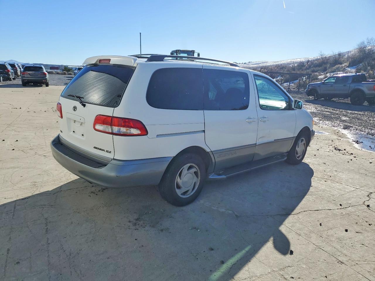 2001 TOYOTA SIENNA