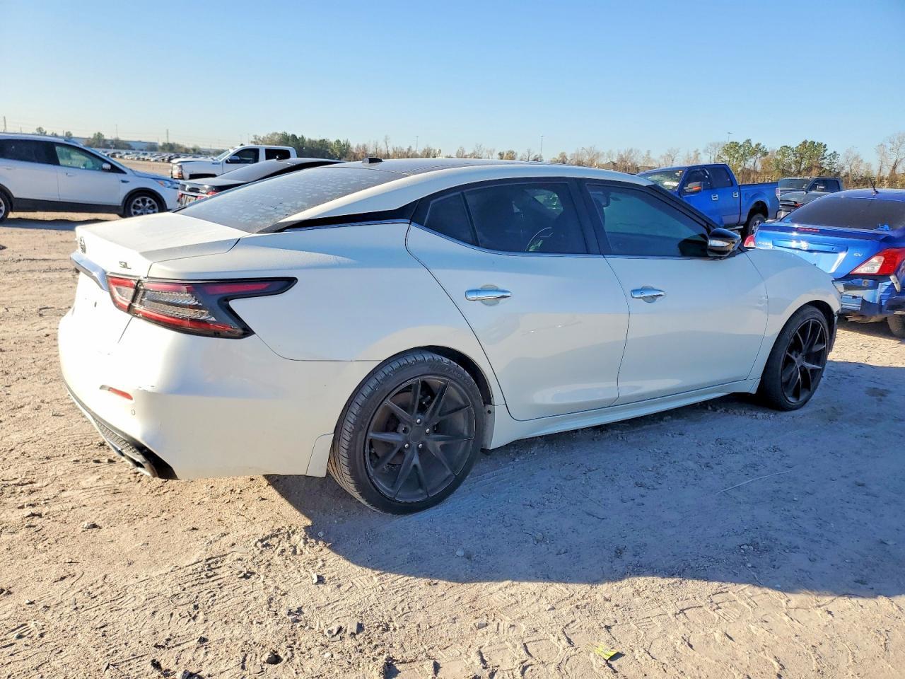 2019 NISSAN Maxima