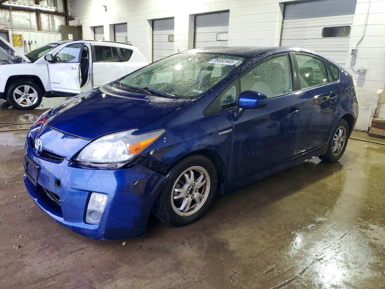 2011 TOYOTA PRIUS