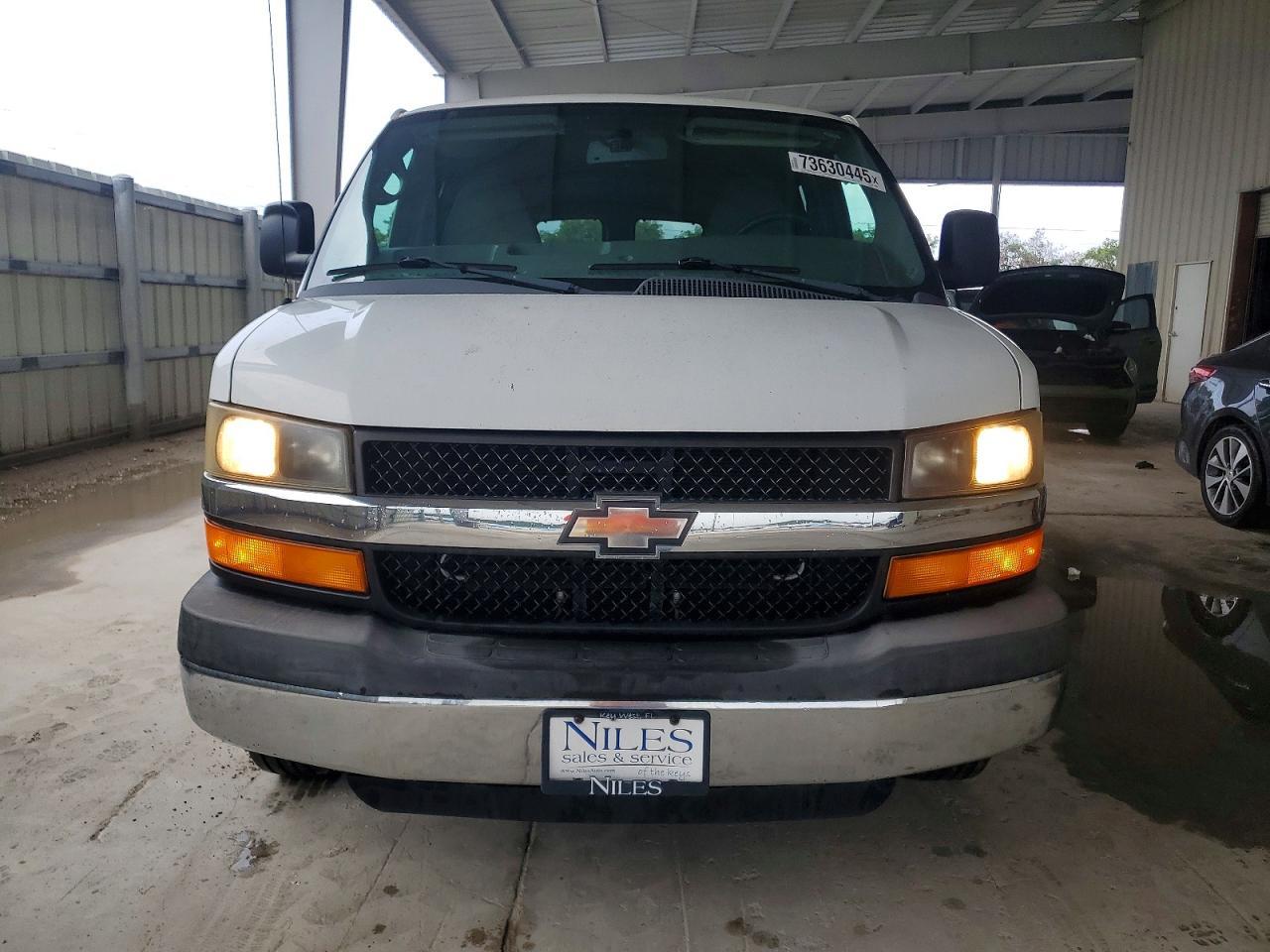 2013 CHEVROLET Express 3500