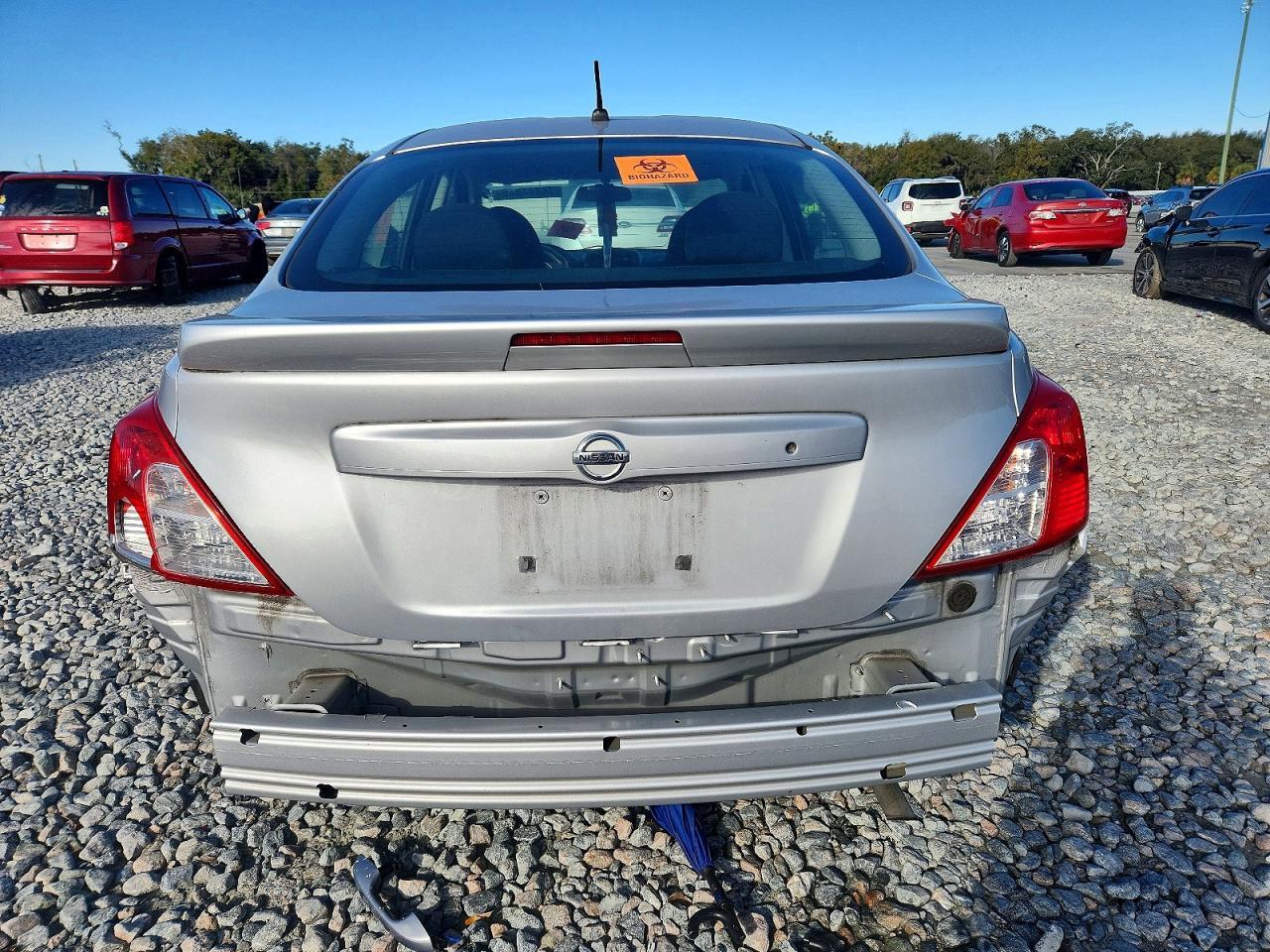 2017 NISSAN VERSA