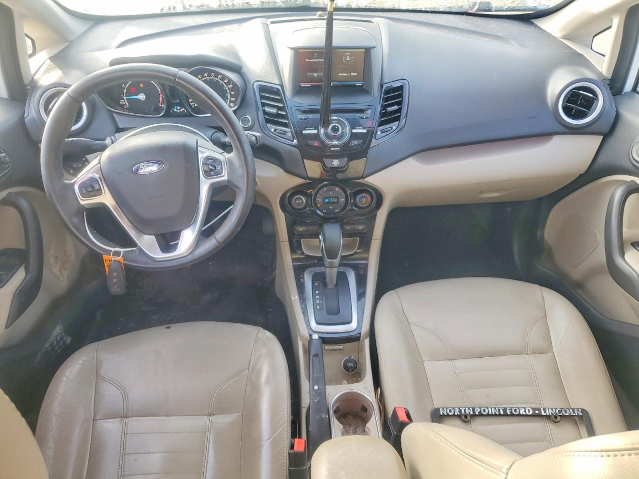 2015 FORD Fiesta