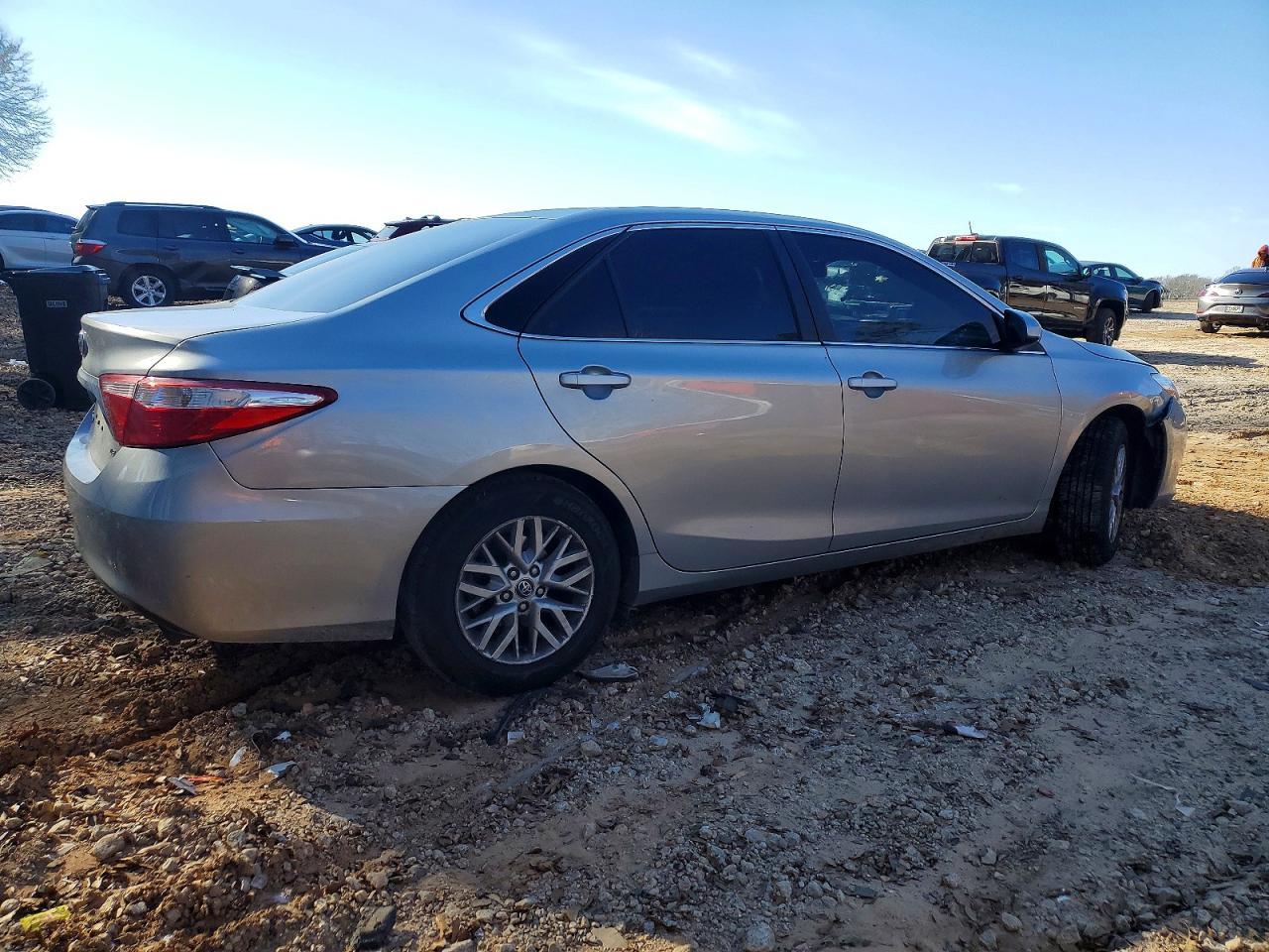 2016 TOYOTA CAMRY