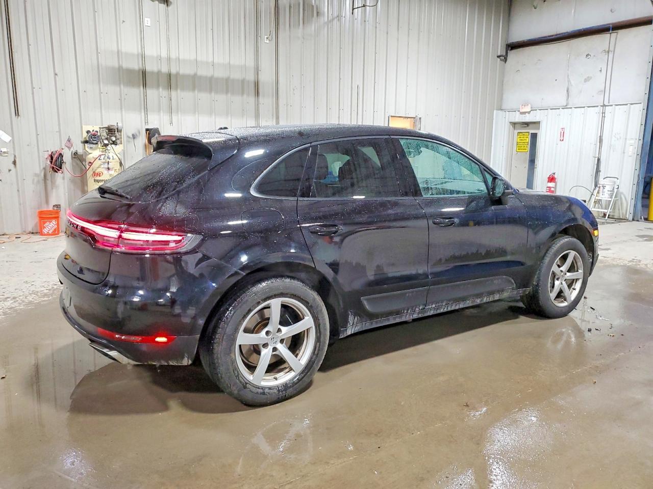 2021 PORSCHE Macan