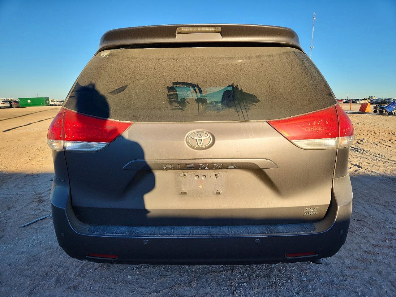 2014 TOYOTA SIENNA