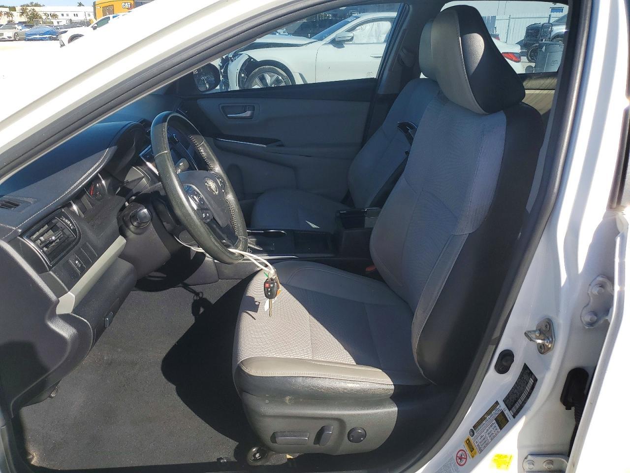 2016 TOYOTA CAMRY
