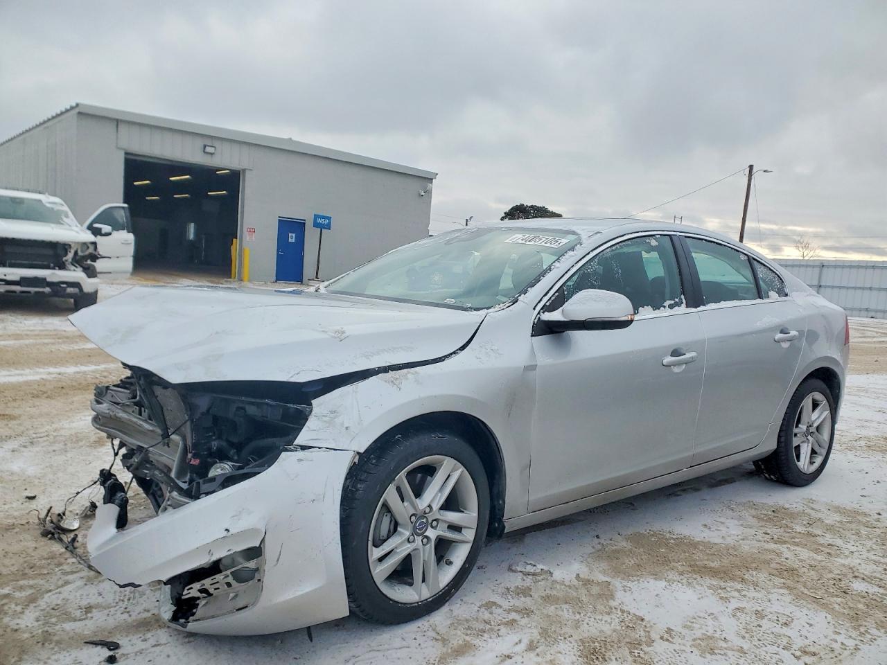 2015 VOLVO S60
