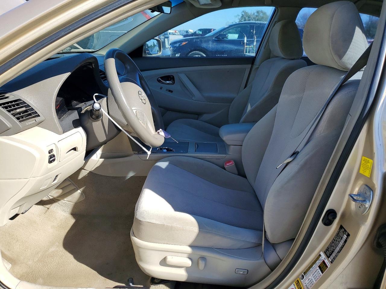 2011 TOYOTA CAMRY