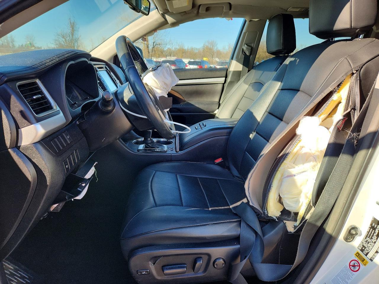 2016 TOYOTA HIGHLANDER