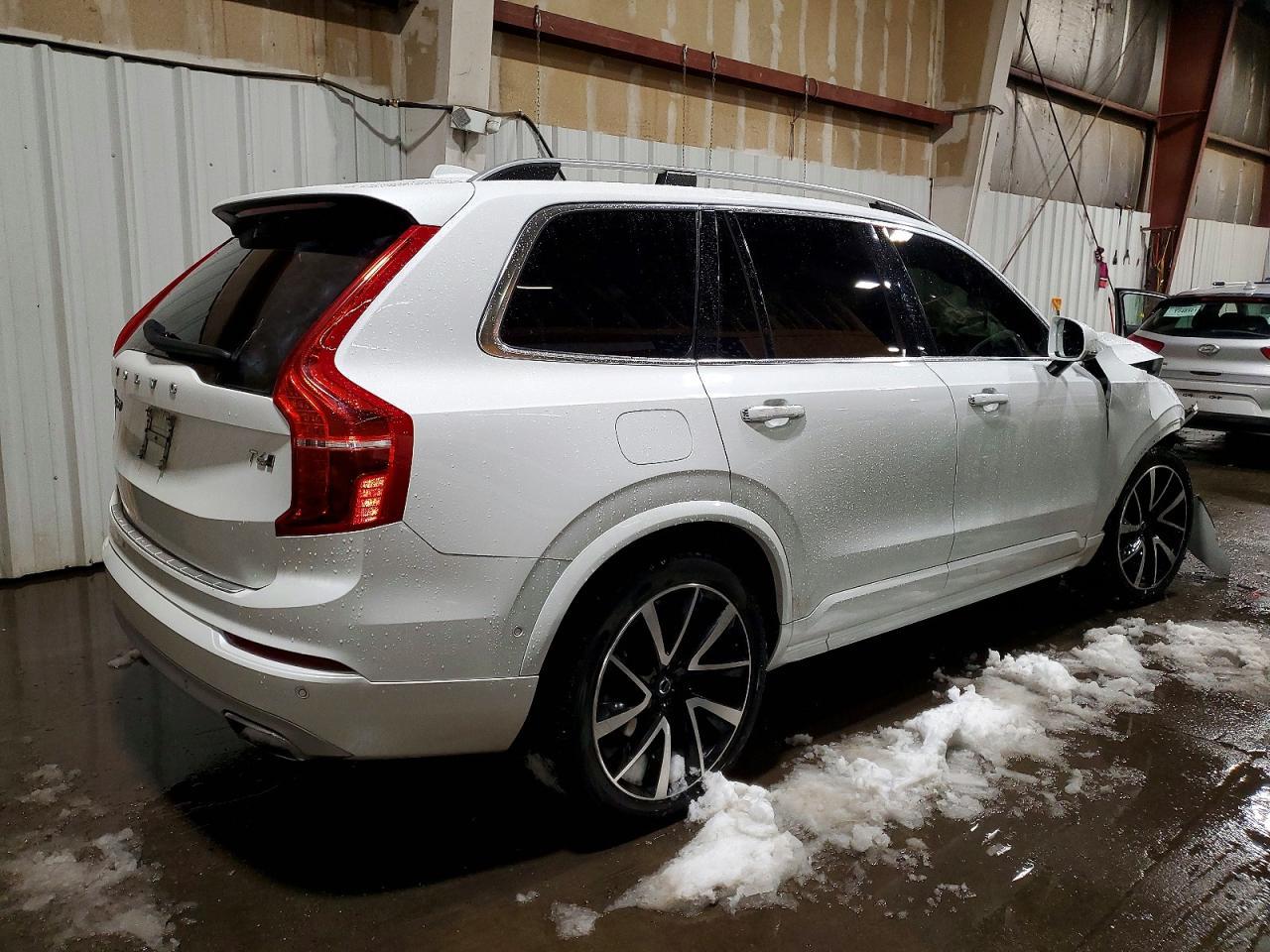 2019 VOLVO XC90