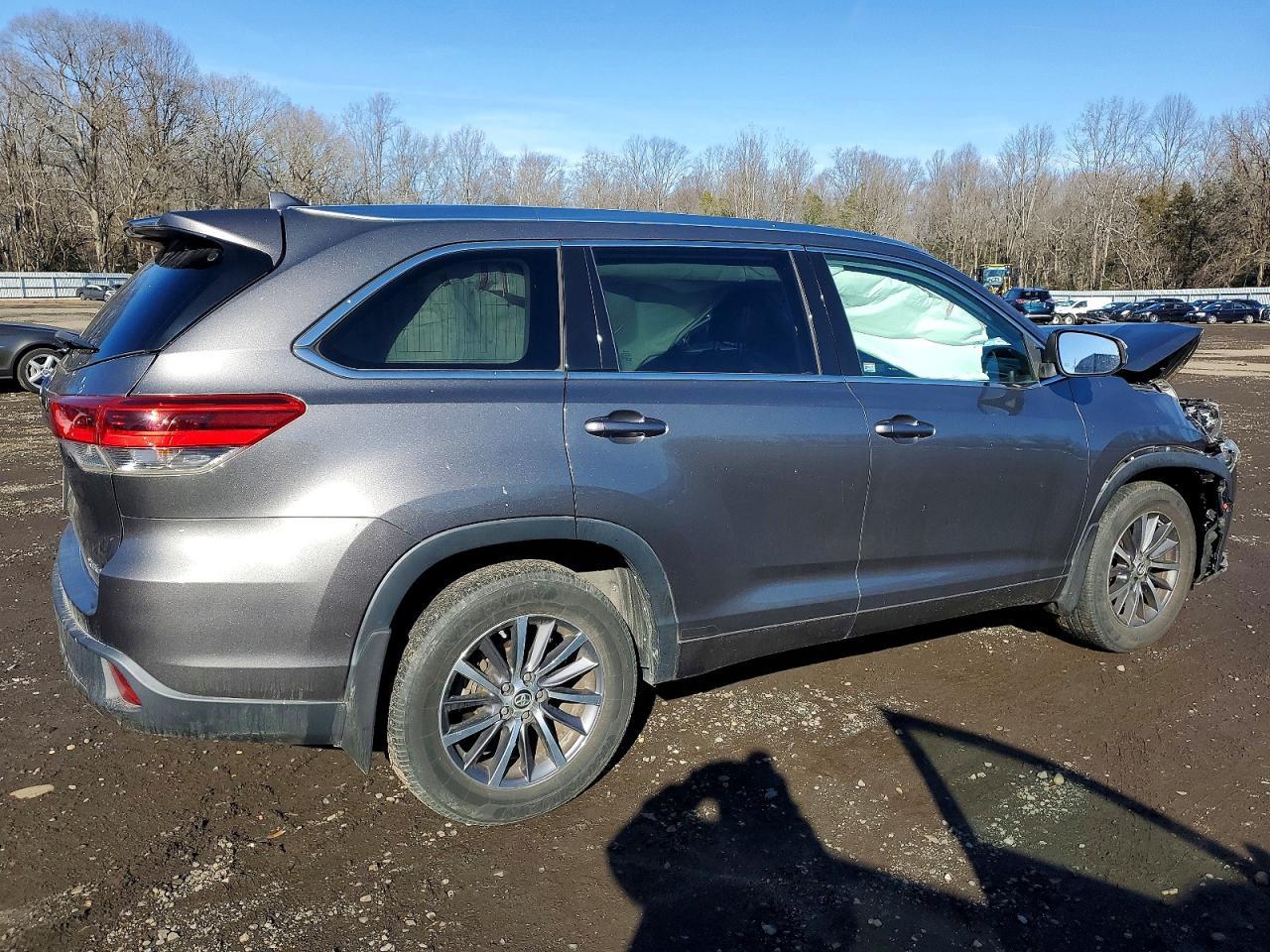 2017 TOYOTA HIGHLANDER