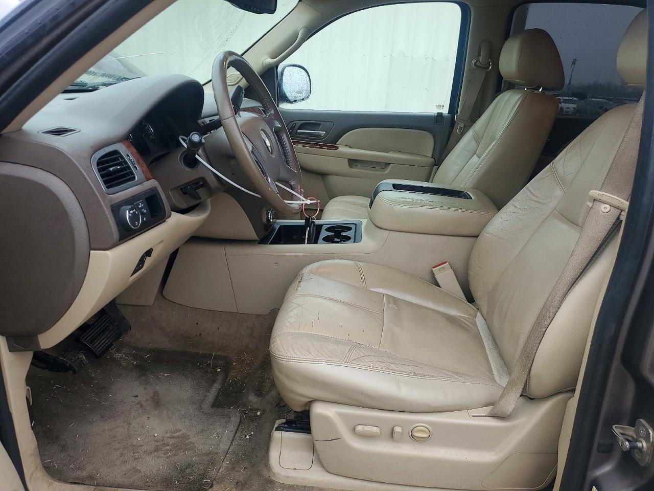 2011 CHEVROLET Tahoe