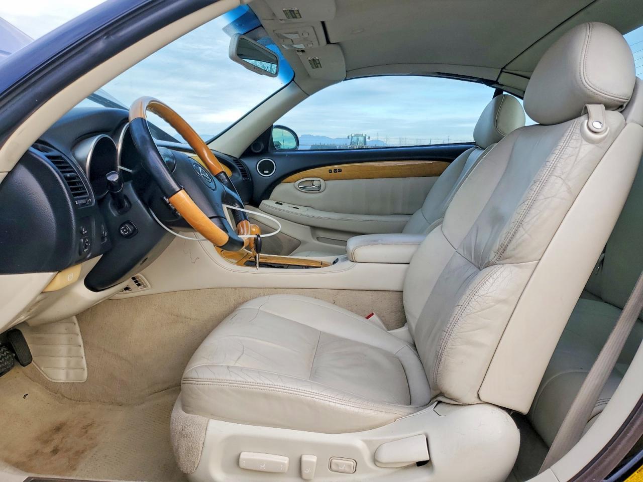 2002 LEXUS SC 430