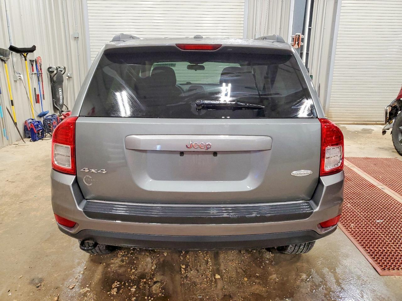 2012 JEEP Compass