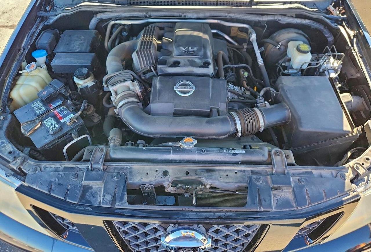 2012 NISSAN Frontier