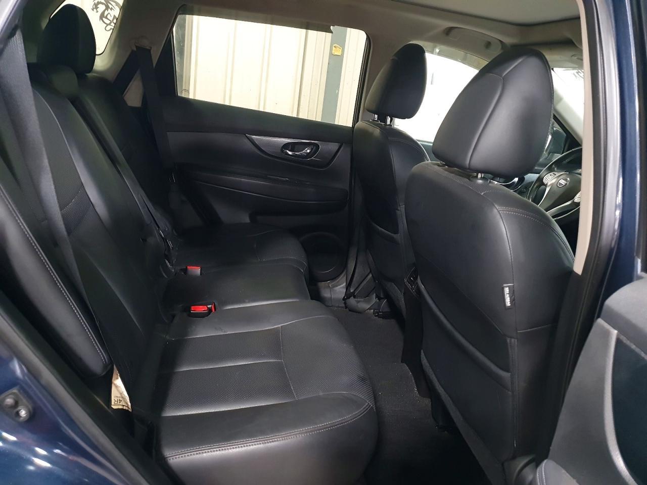 2015 NISSAN ROGUE