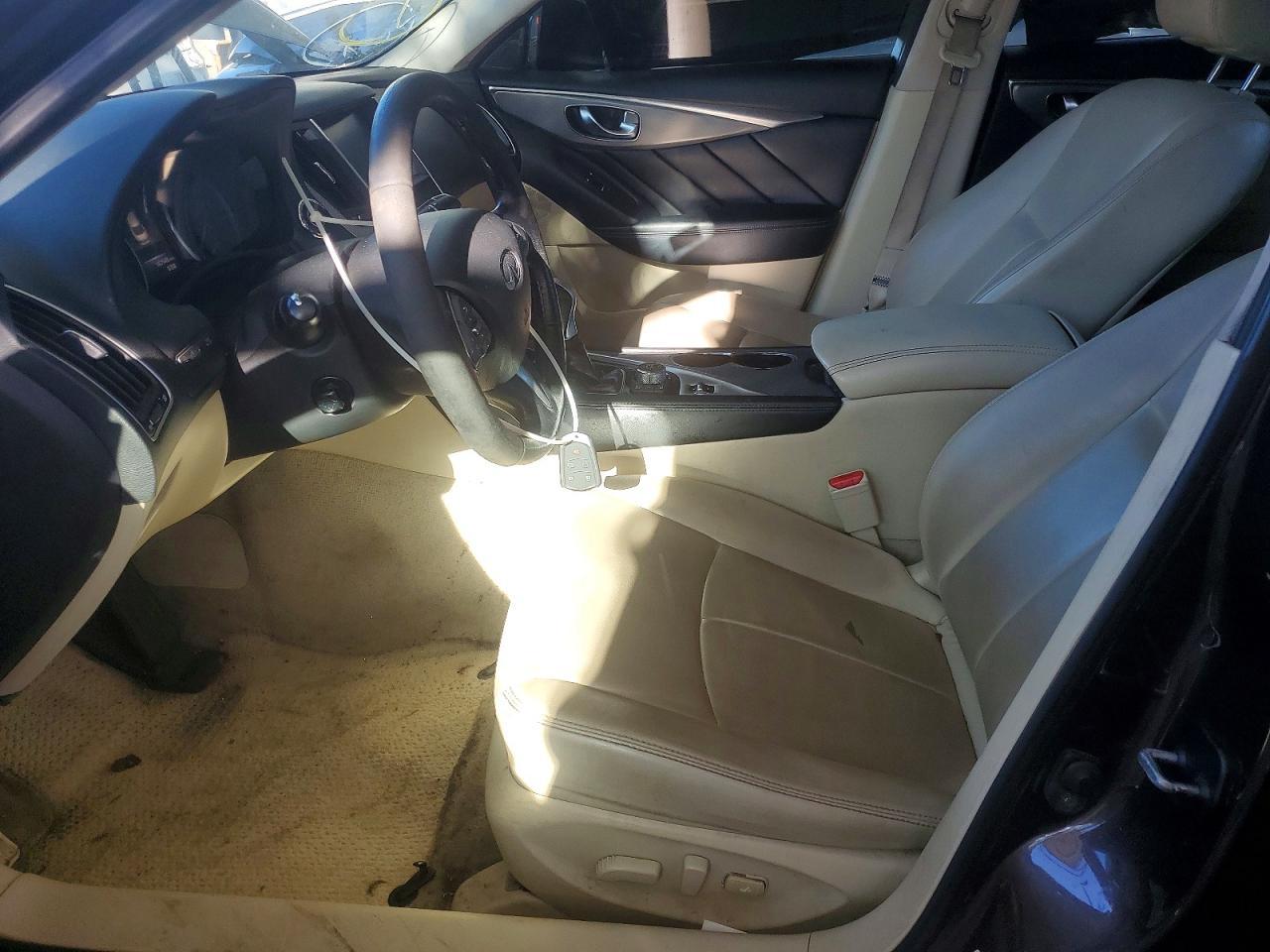 2016 INFINITI Q50