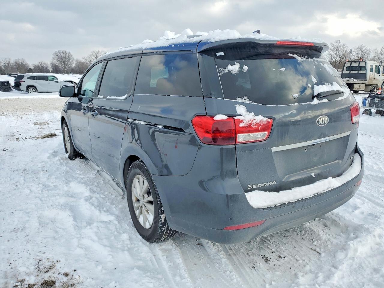 2016 KIA SEDONA