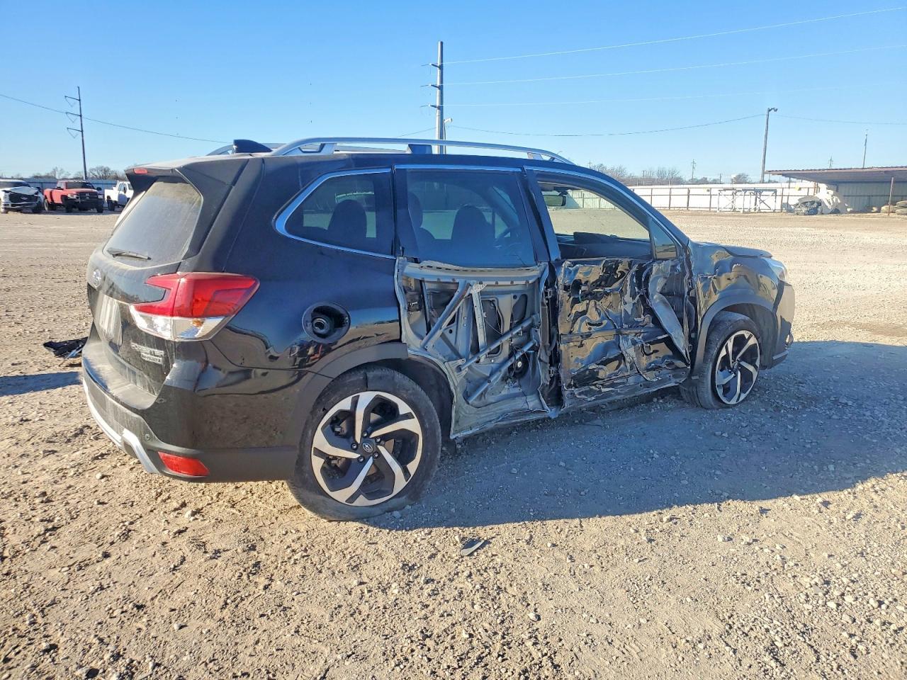 2023 SUBARU FORESTER