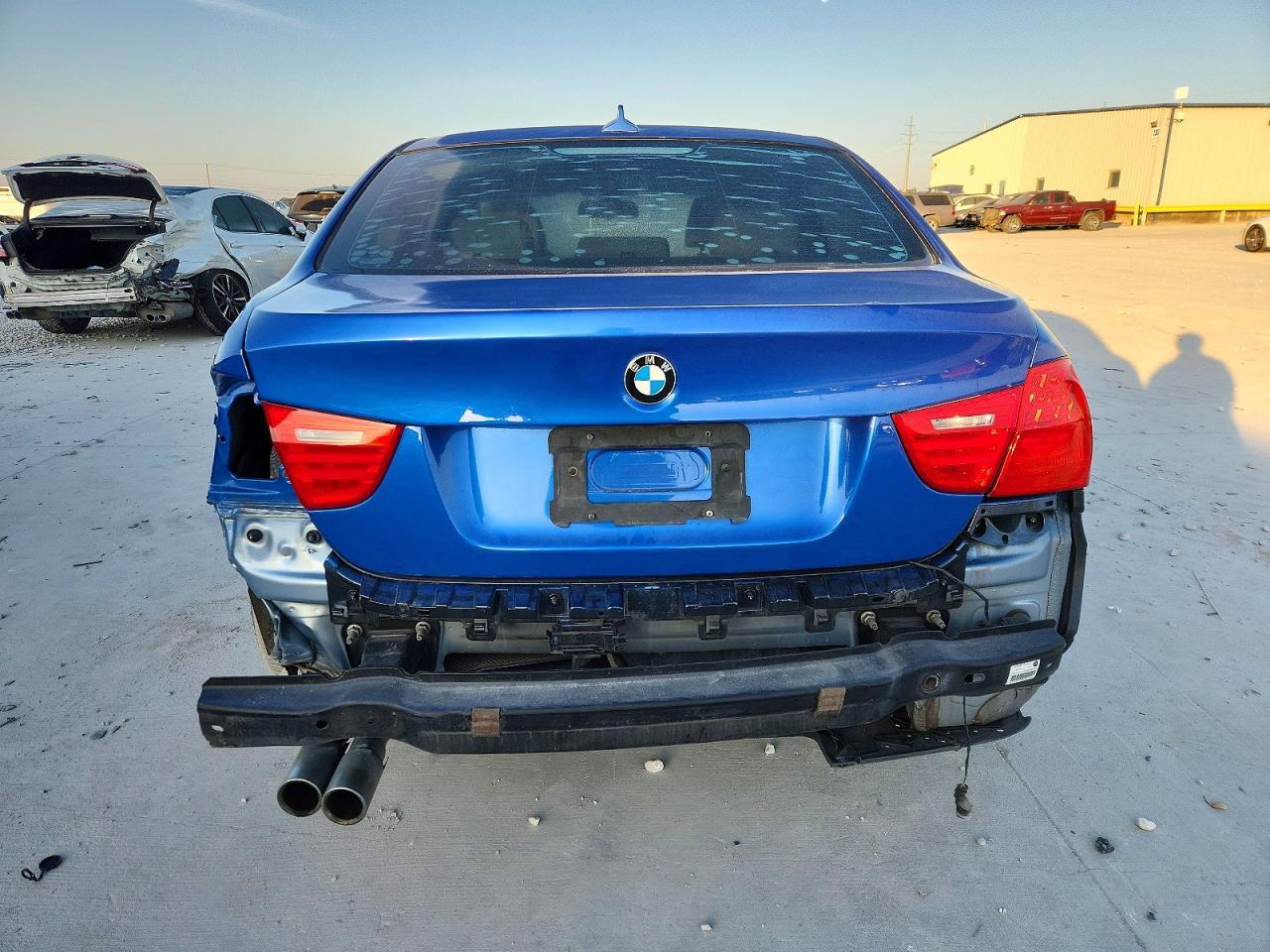 2011 BMW 3 SERIES