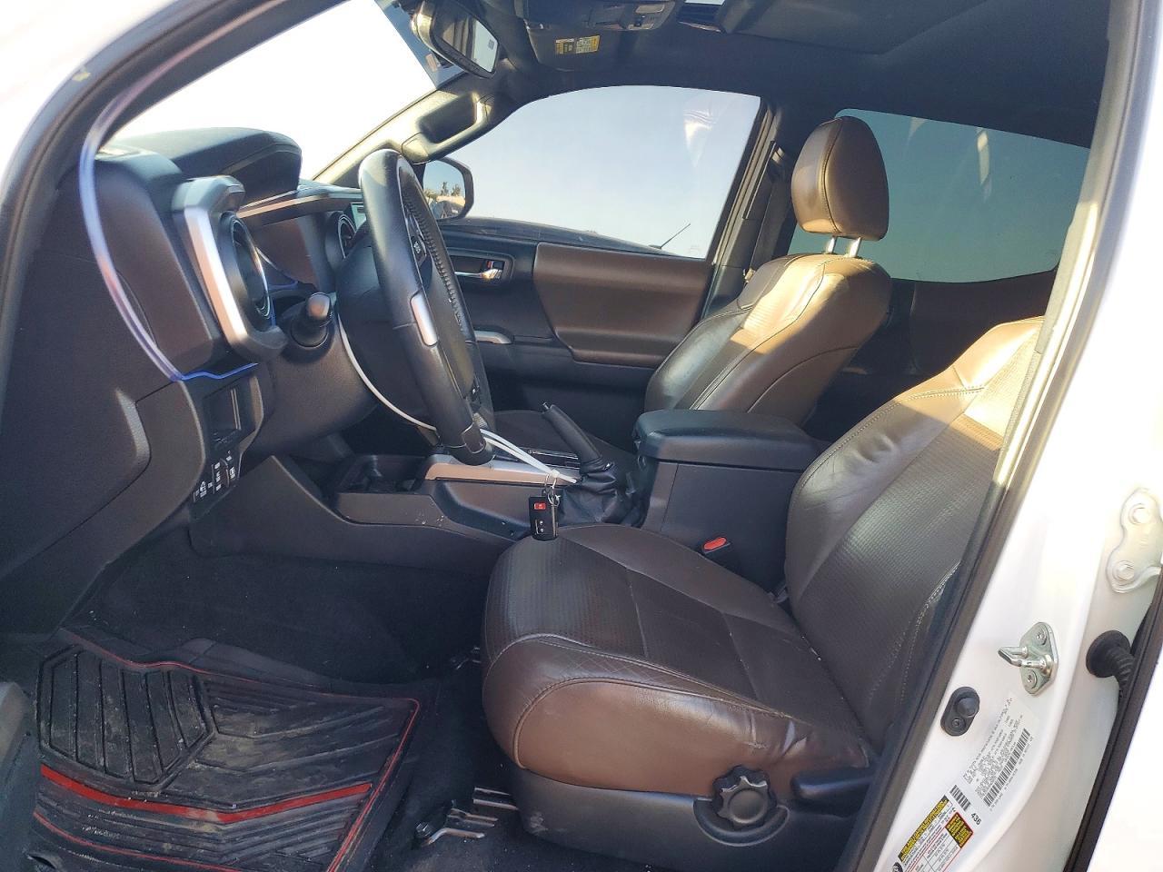 2017 TOYOTA TACOMA