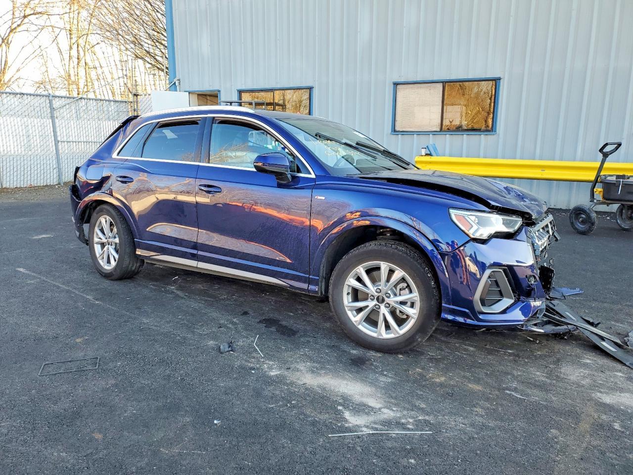 2024 AUDI Q3