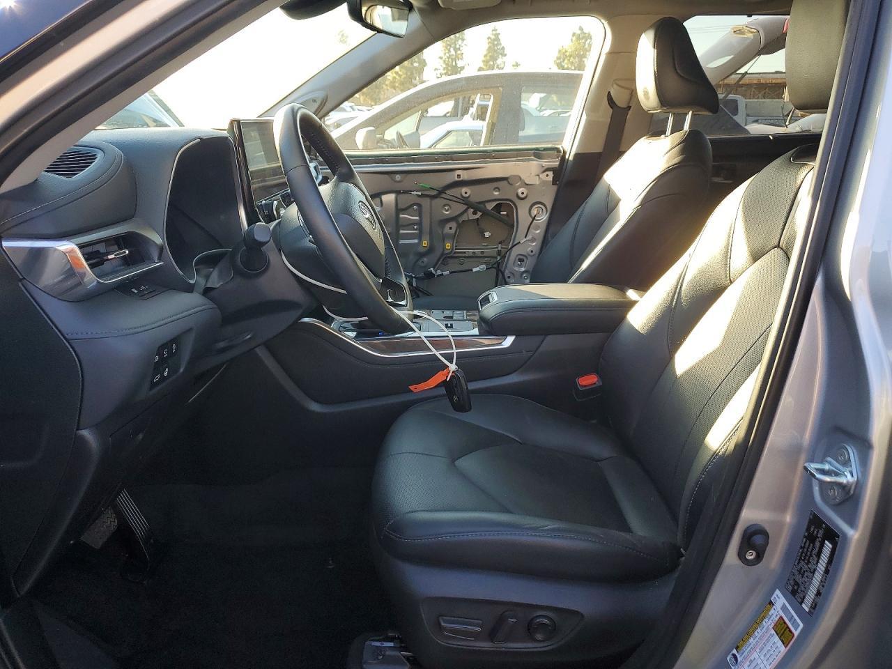 2023 TOYOTA HIGHLANDER