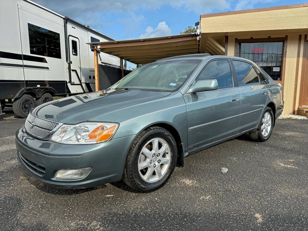 2001 TOYOTA Avalon