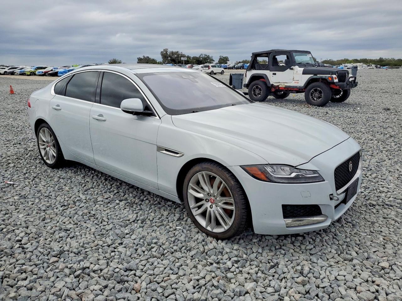 2017 JAGUAR XF