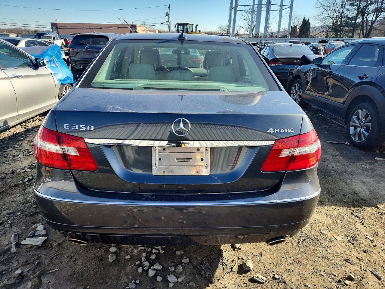 2013 MERCEDES-BENZ E-Class
