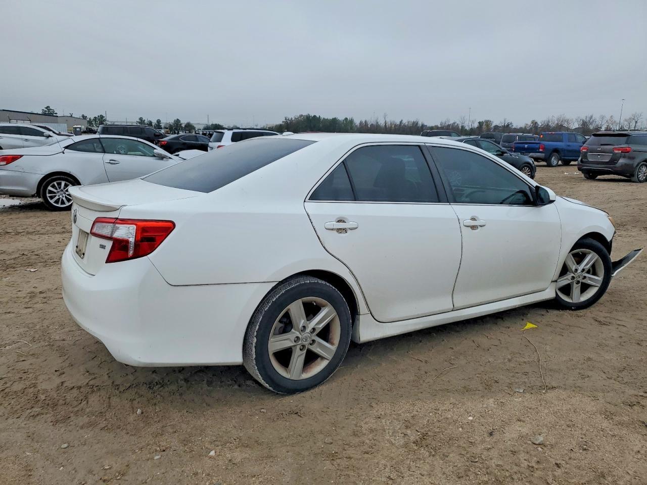 2013 TOYOTA CAMRY