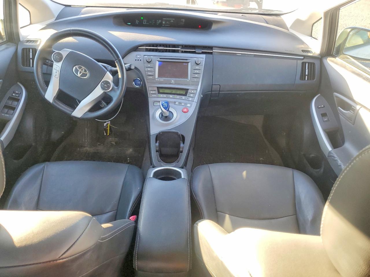 2013 TOYOTA PRIUS
