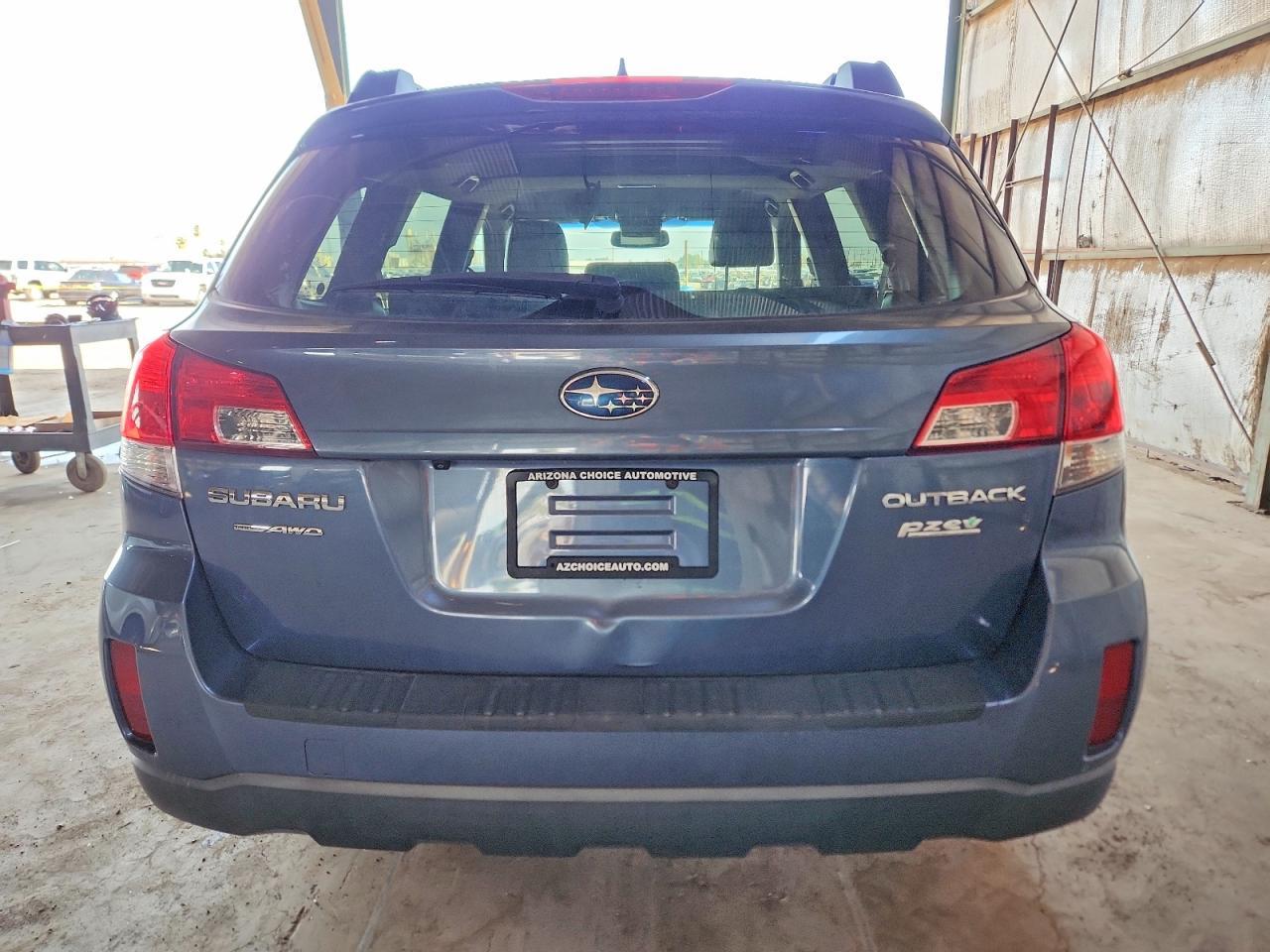 2013 SUBARU Outback