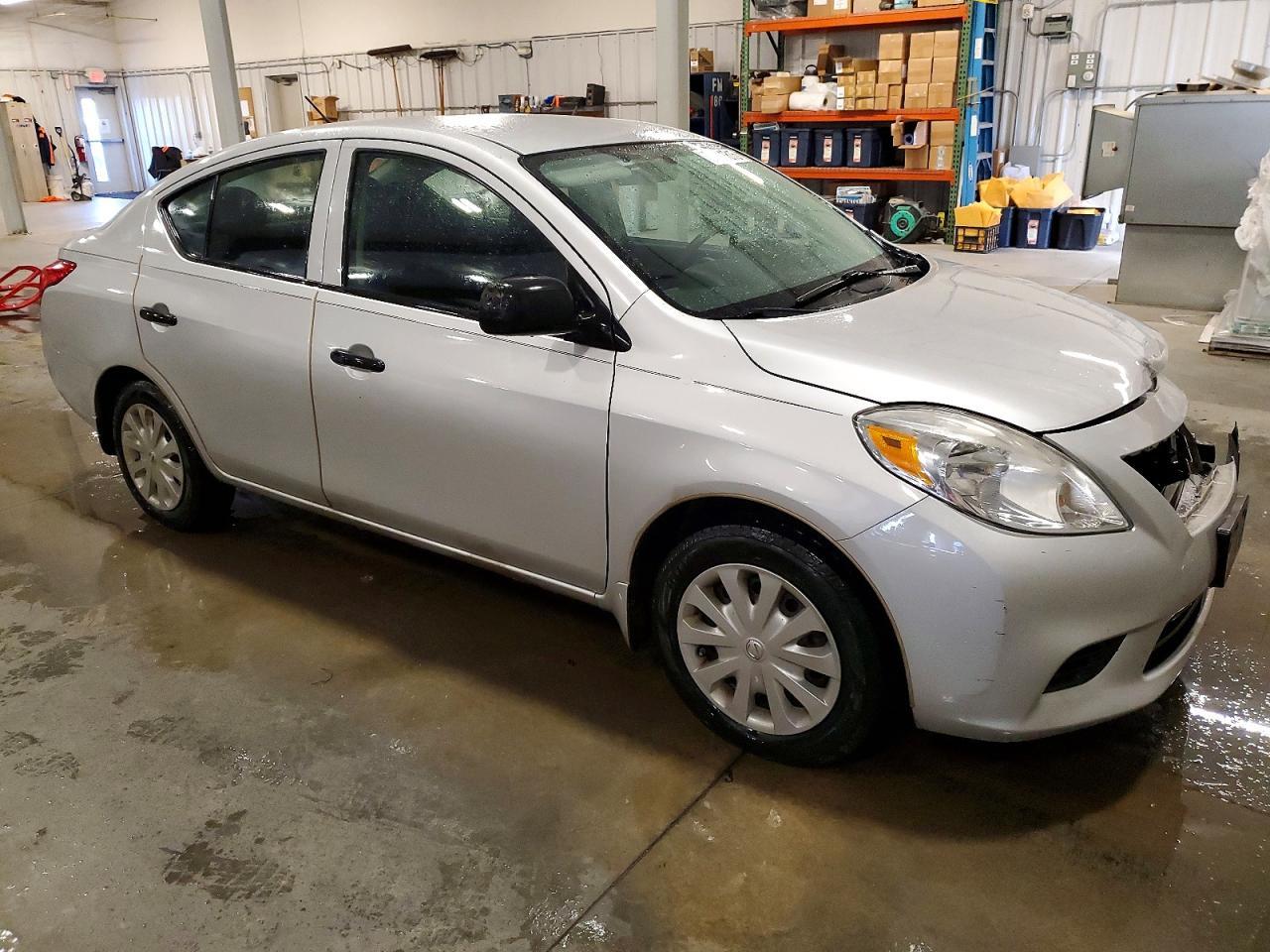 2013 NISSAN VERSA