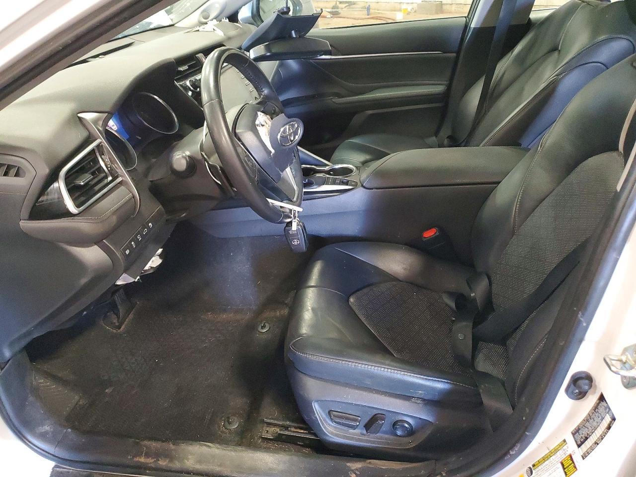 2018 TOYOTA CAMRY