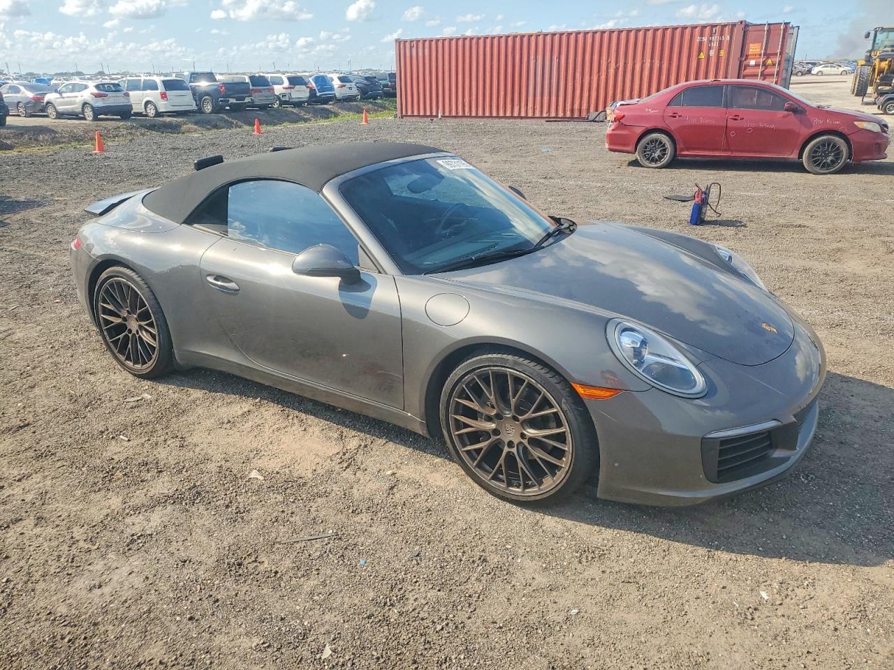 2017 PORSCHE 911