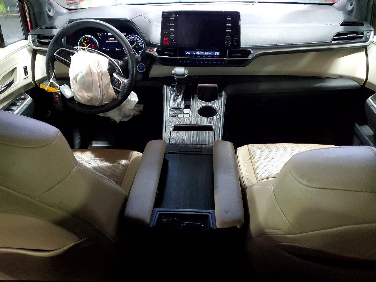 2022 TOYOTA SIENNA