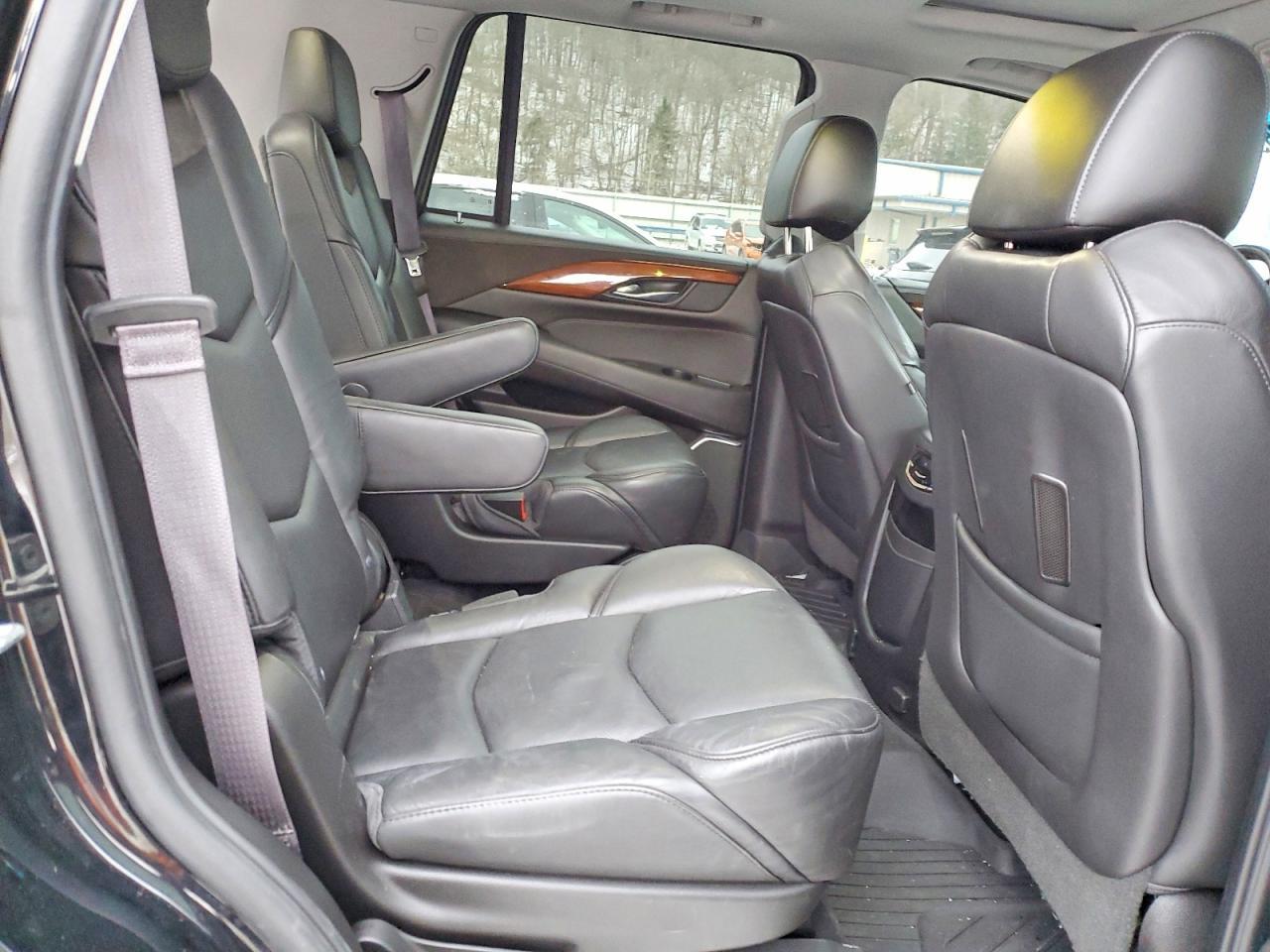 2017 CADILLAC ESCALADE