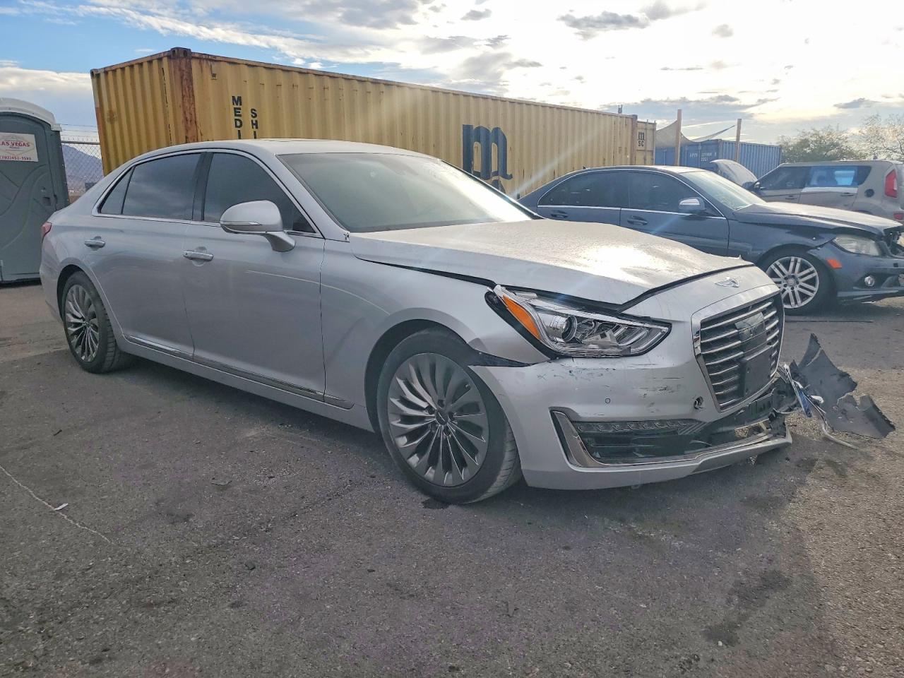 2017 GENESIS G90